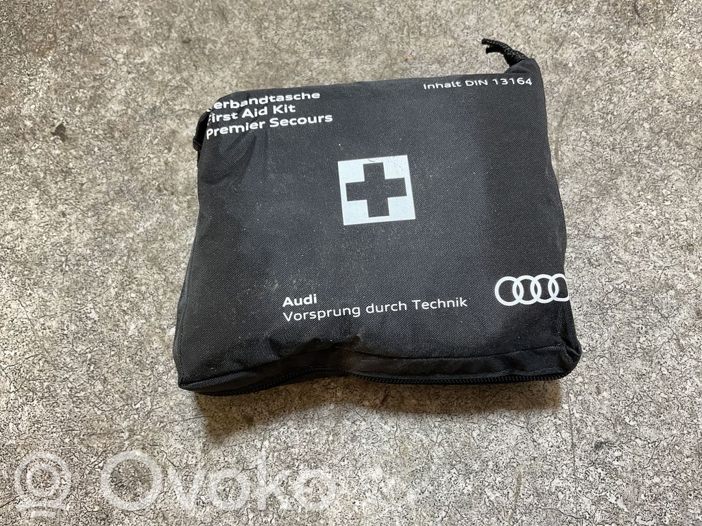 Audi E-tron GT Vaistinėlė 