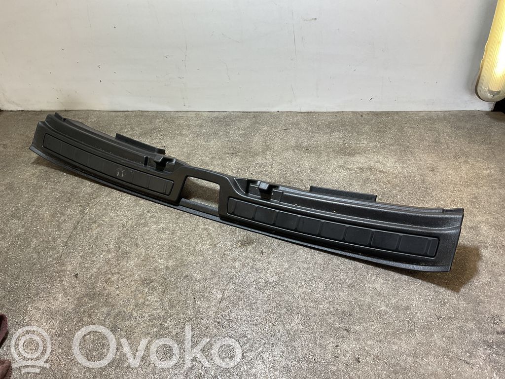 Volvo XC40 Osłona pasa bagażnika 
