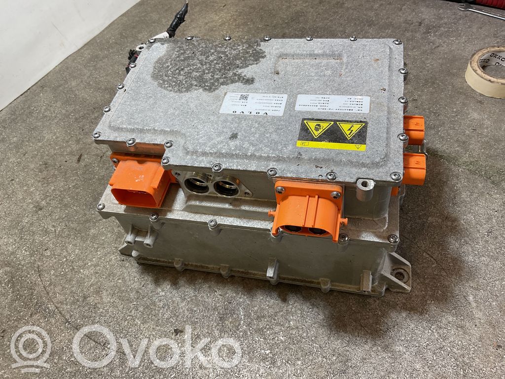 Volvo EX30 Inversor/convertidor de voltaje 