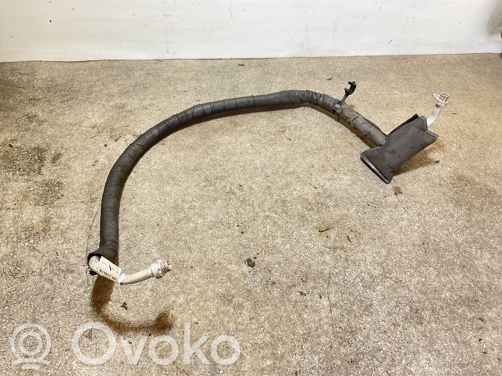 Ilmastointilaitteen putki (A/C)   01167T02,9826918180