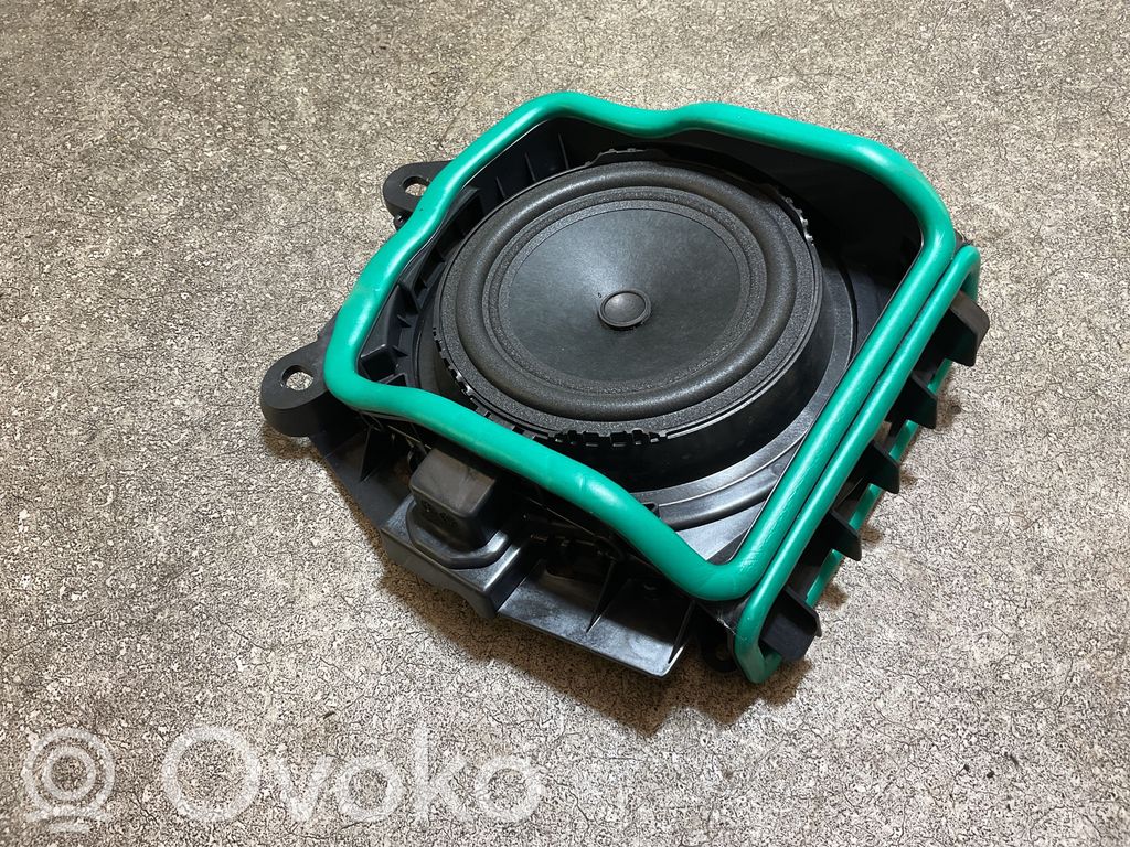 BMW 3 G20 G21 Głośnik niskotonowy 