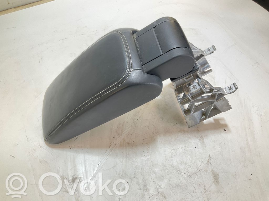 Audi A3 S3 8V Reposabrazos 