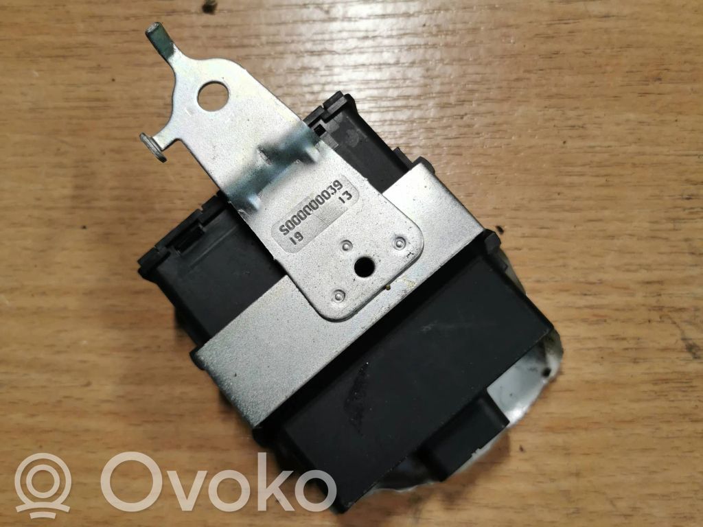 Toyota Verso Door control unit/module 