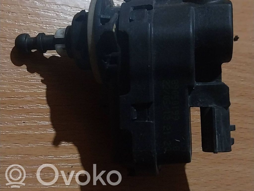 Toyota Verso Silniczek regulacji świateł 