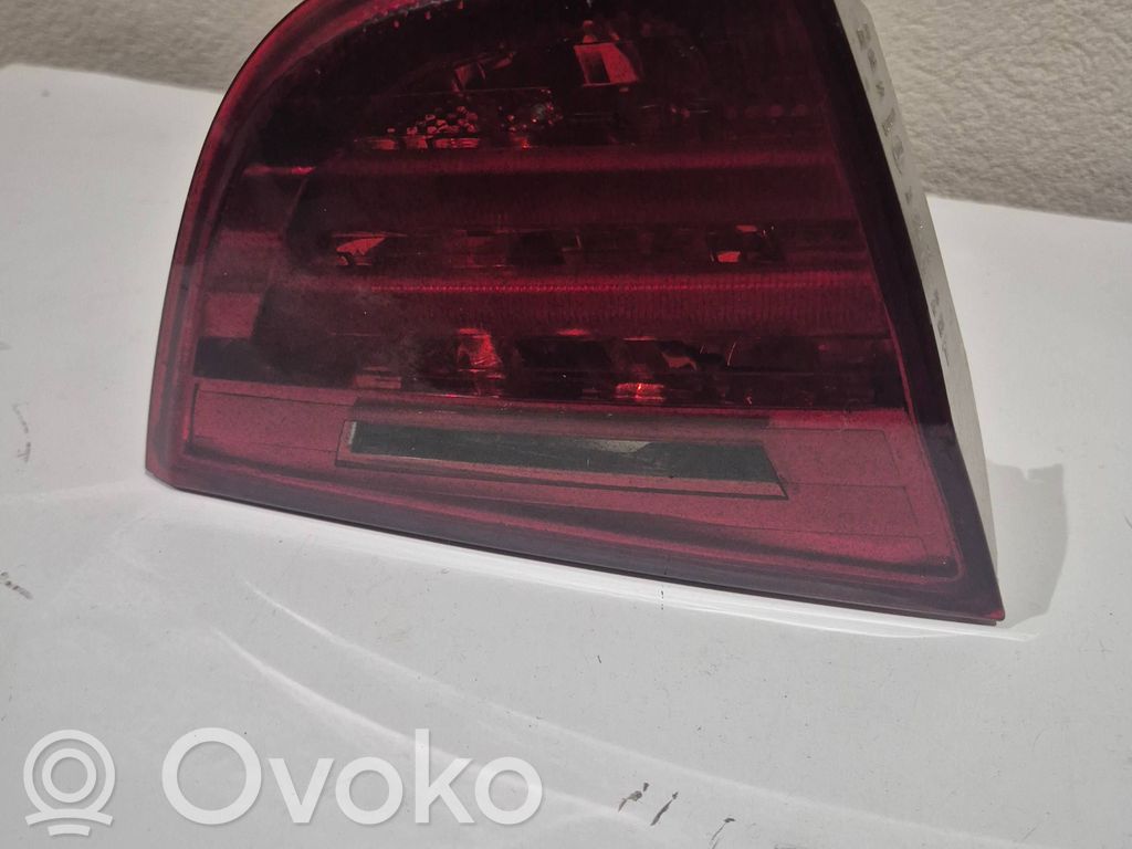 BMW 3 E90 E91 Aizmugurējais lukturis pārsegā 