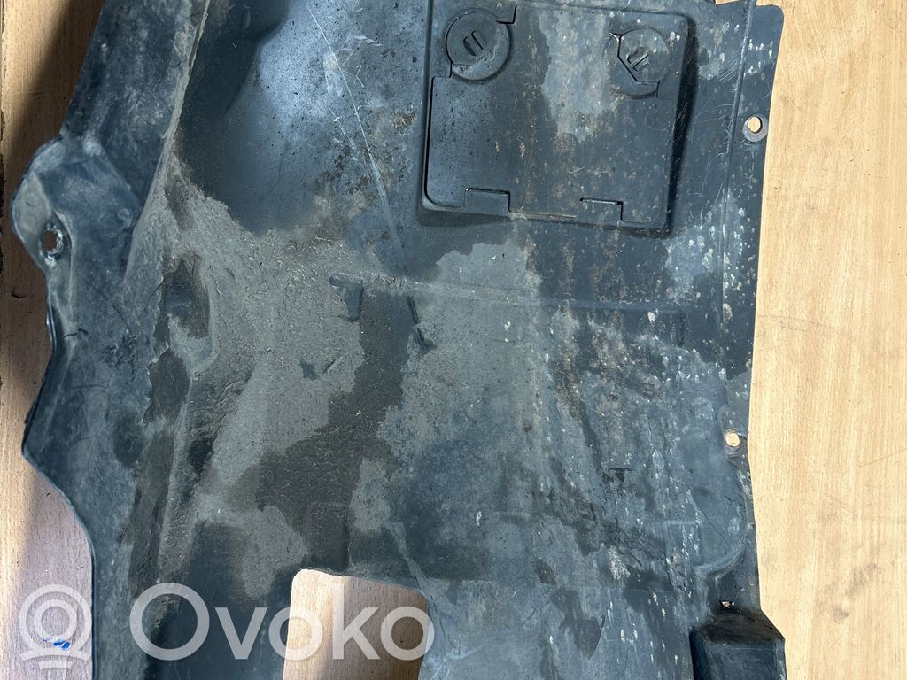 BMW 1 E82 E88 Priekinės važiuoklės dugno apsauga 