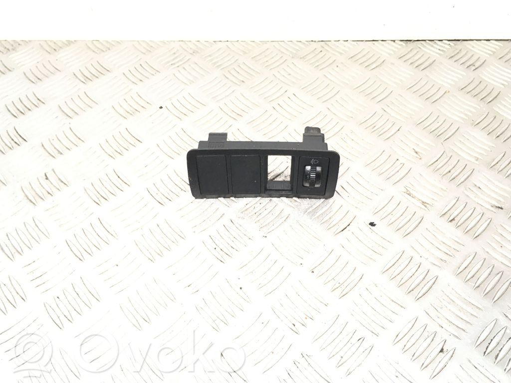 Toyota Corolla E120 E130 Interruttore di regolazione livello altezza dei fari 