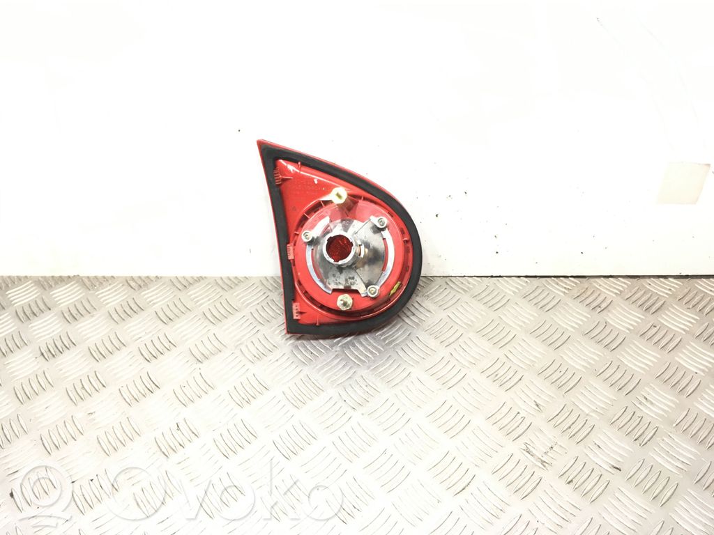 Volkswagen Golf V Lampy tylnej klapy bagażnika 