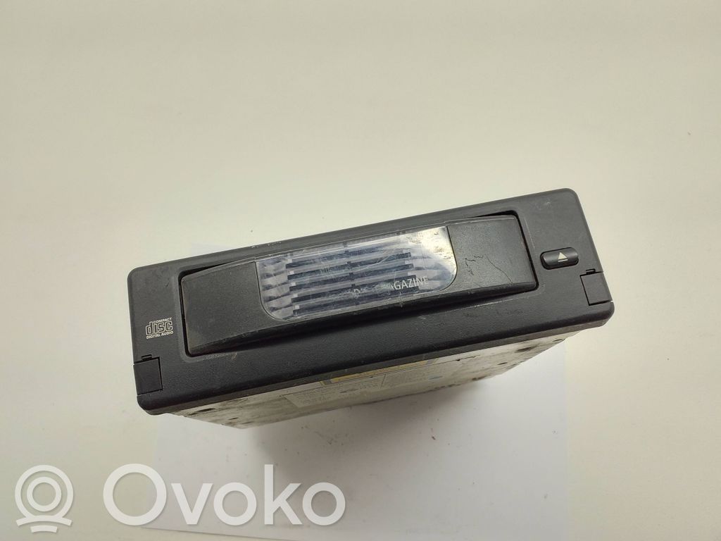 BMW 5 E60 E61 CD/DVD keitiklis 