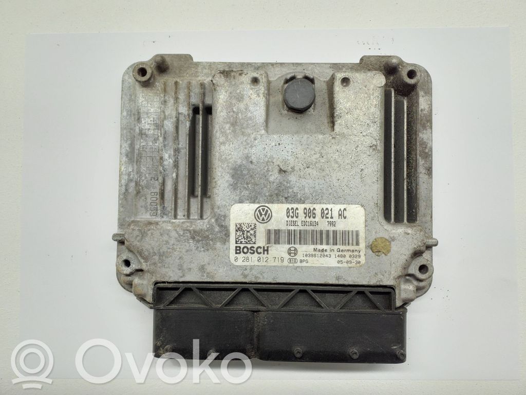 Volkswagen PASSAT B6 Engine control unit/module 
