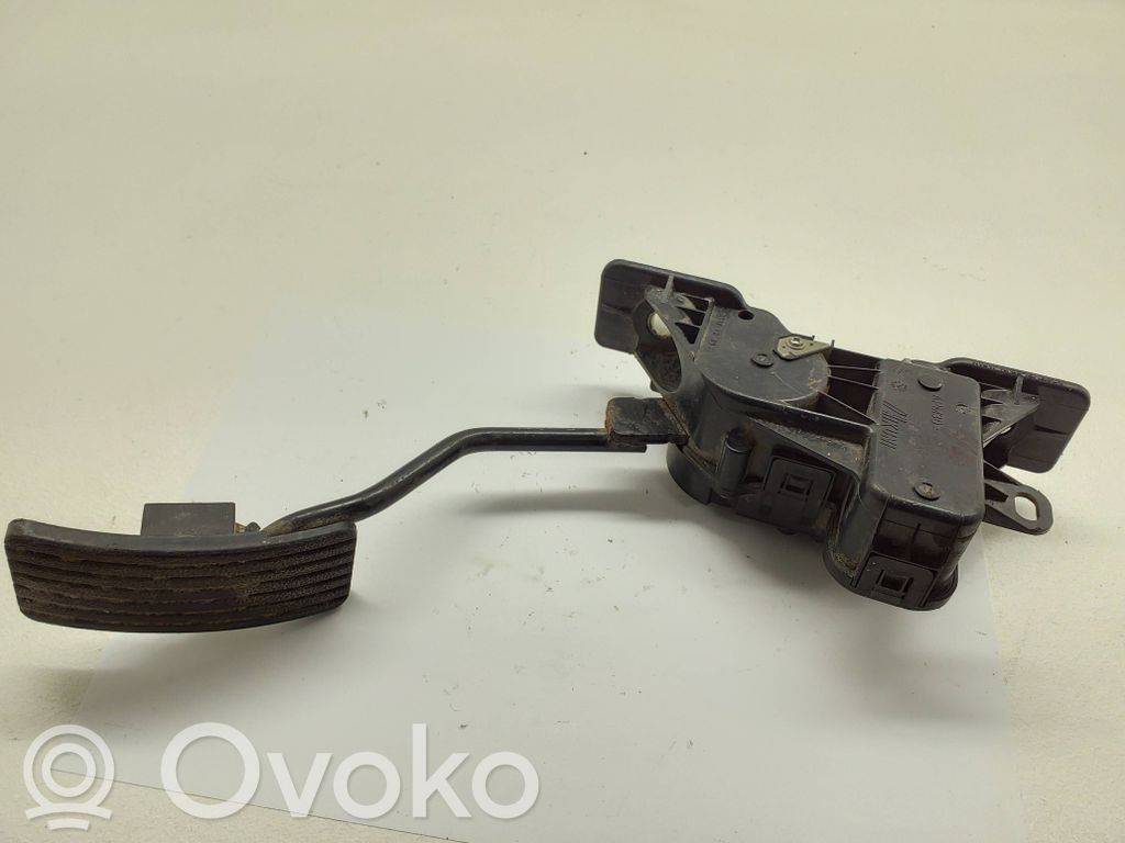 Mitsubishi L200 Accelerator throttle pedal 