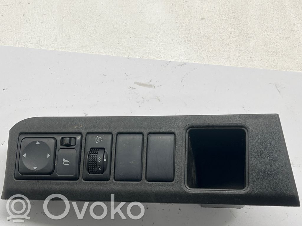 Interruptor del espejo lateral   684859U100,P10971