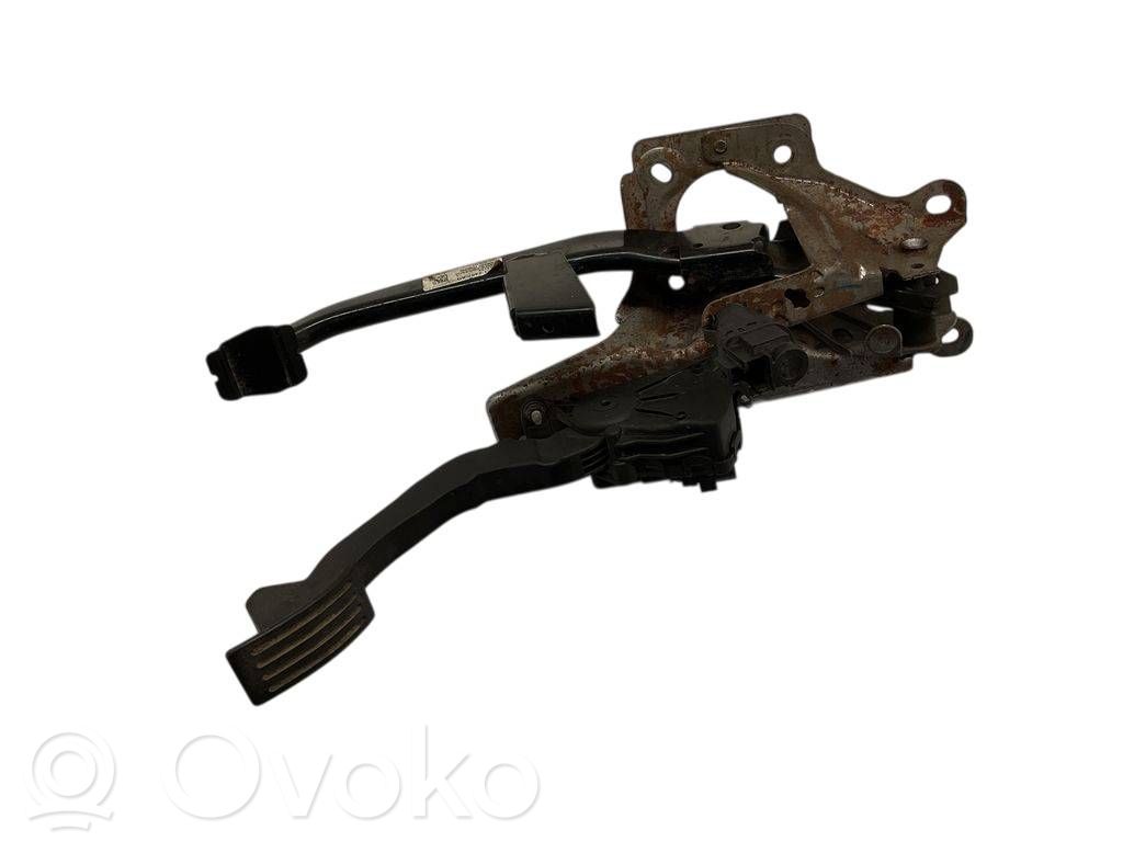 Accelerator throttle pedal   4M519F836BJ,6PV00864164