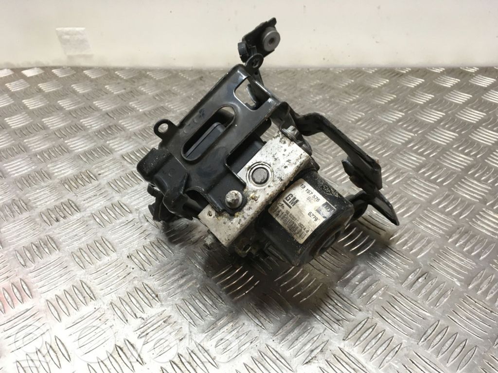 Opel Astra H Bomba de ABS 