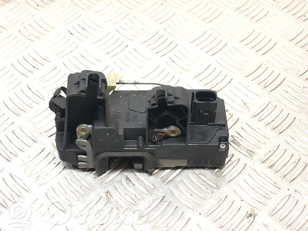 Opel Vectra C Zamek drzwi tylnych 