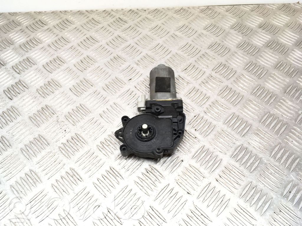 Peugeot 206 Silnik regulatora szyby drzwi przednich 