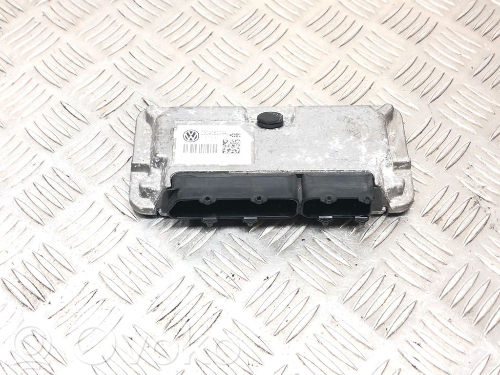 Skoda Octavia Mk2 (1Z) Engine control unit/module 