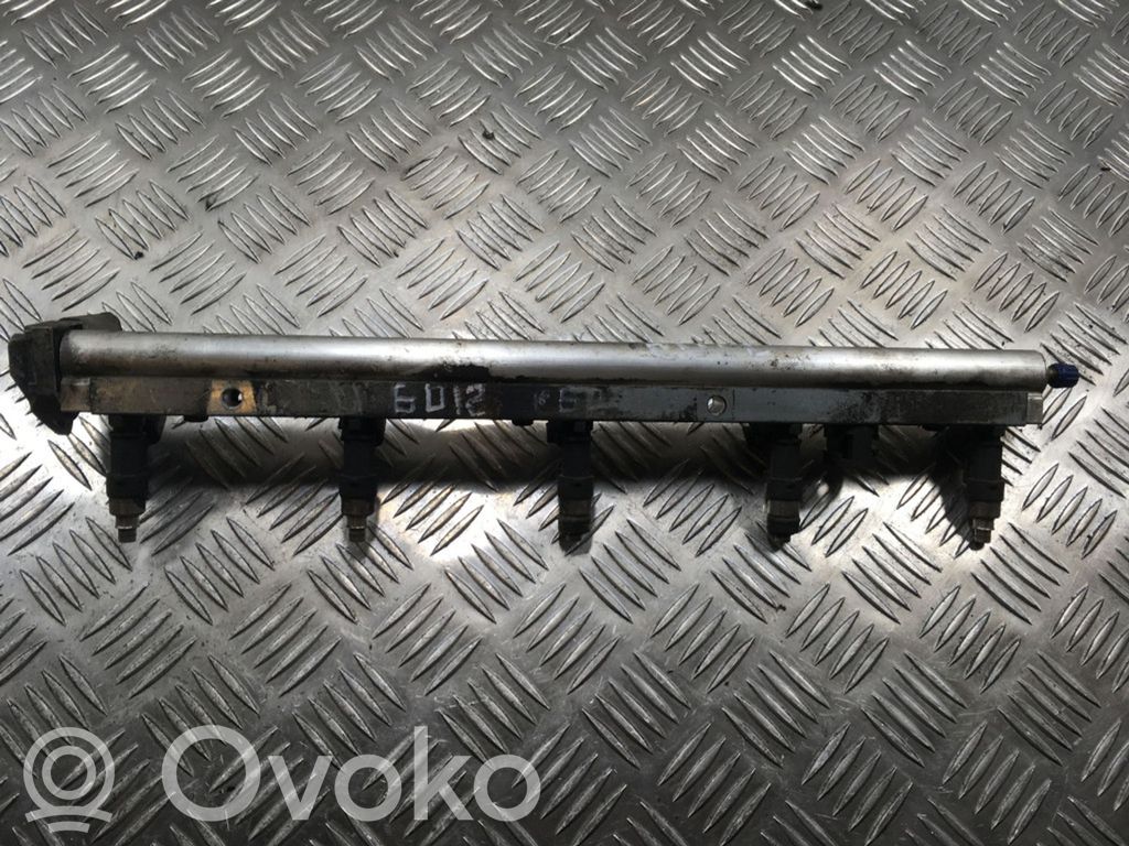 Volvo S40 Inyector de combustible 