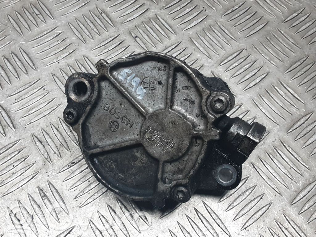 BMW 5 E60 E61 Vacuum pump 