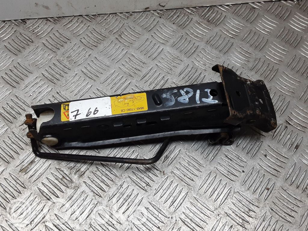 Domkrats   98AB17080CB
