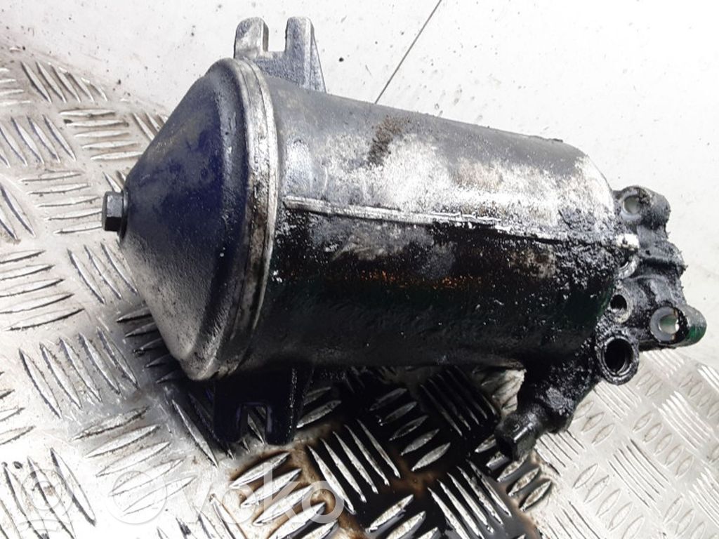 Opel Omega B2 Oil filter mounting bracket 
