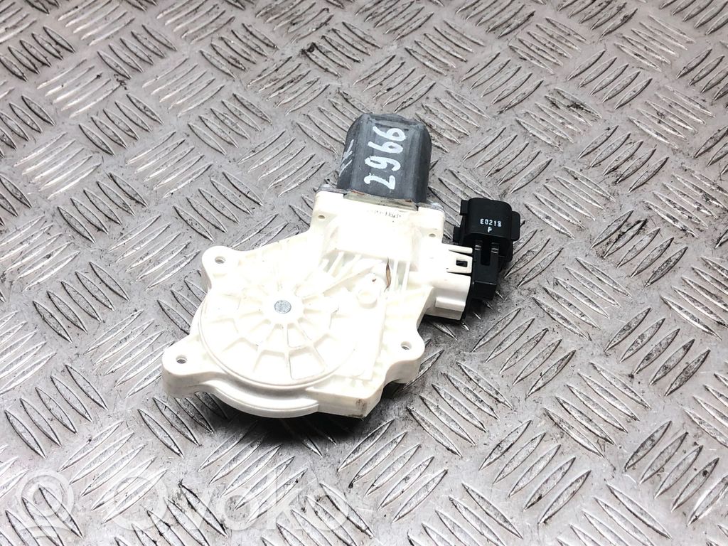 Ford Focus ST Silnik regulatora szyby drzwi przednich 