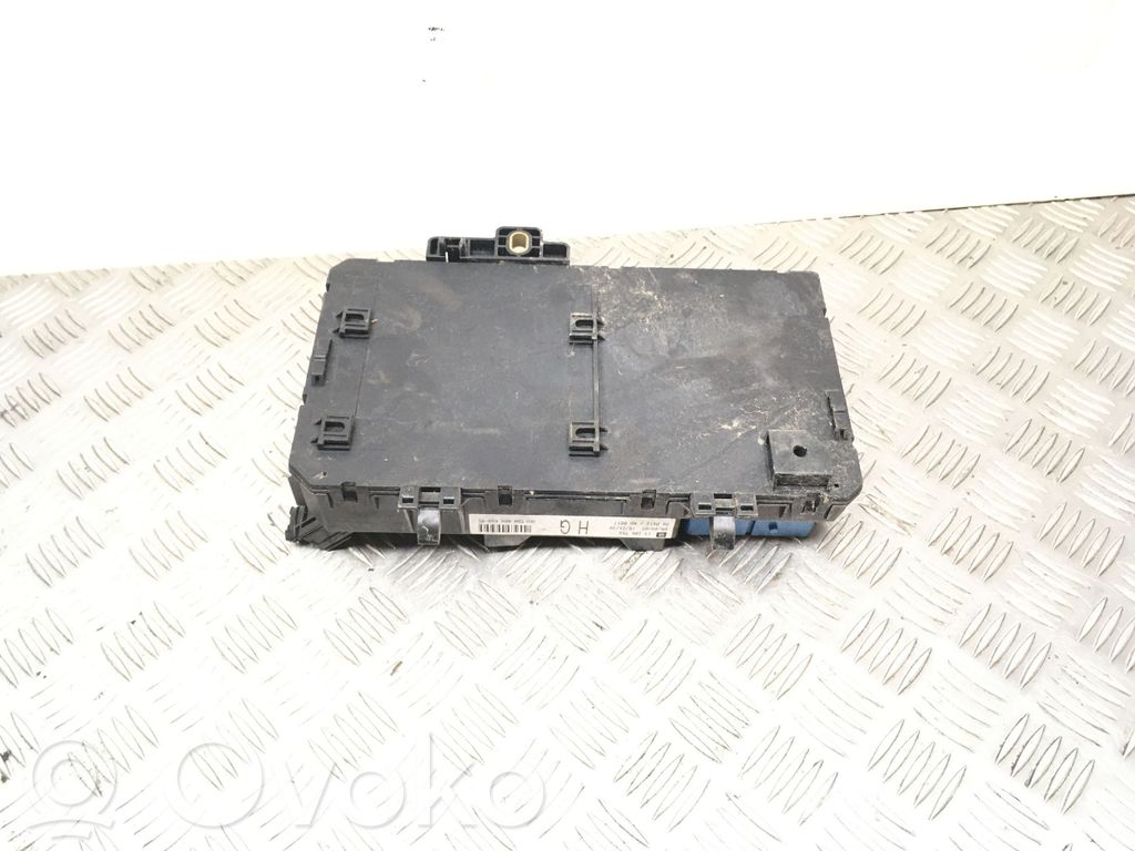 Opel Zafira B Sicherungskasten 