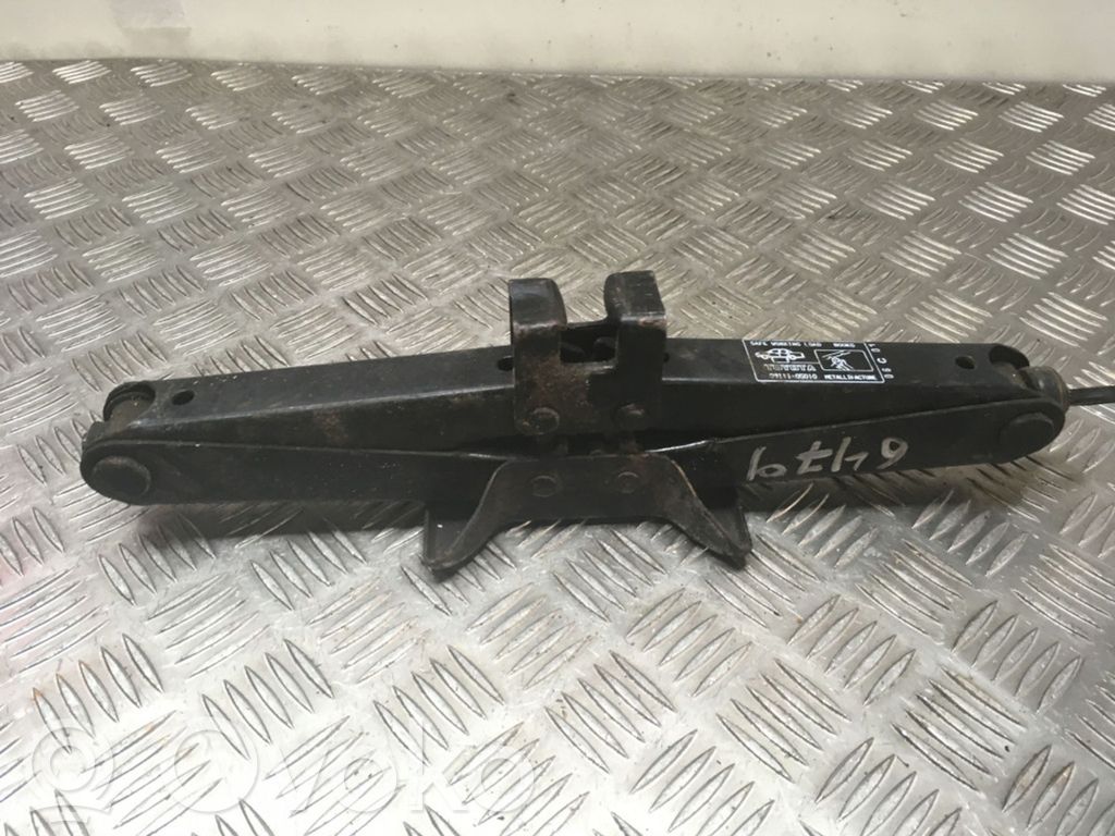 Toyota Corolla E120 E130 Gato 
