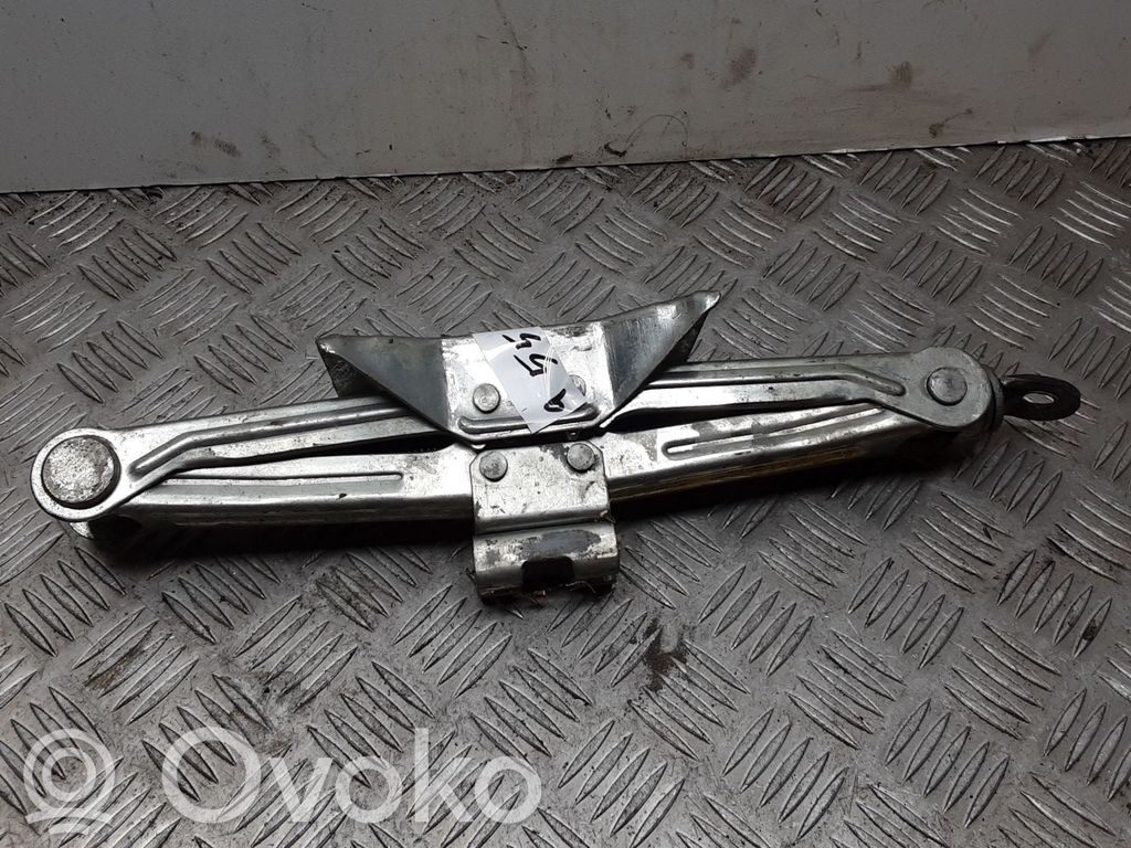 Toyota Corolla E120 E130 Tunkki 