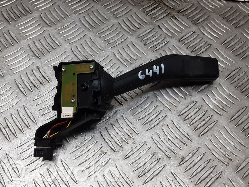 Audi A3 S3 8P Palanca de intermitentes 