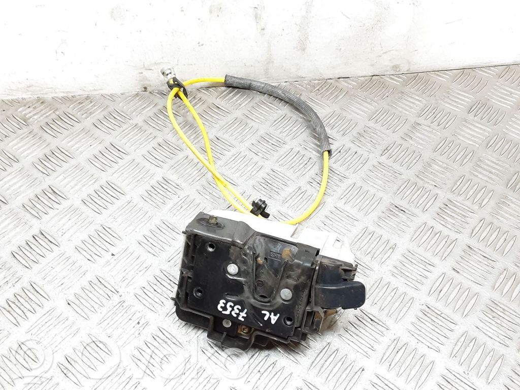 Volkswagen Polo III 6N 6N2 6NF Takaoven lukko 
