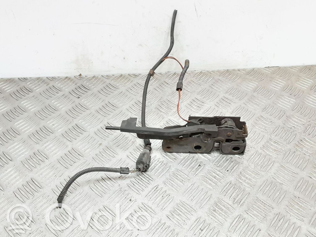 Volkswagen Golf V Zamek pokrywy przedniej / maski silnika 