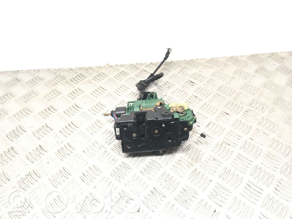 Volkswagen Golf IV Zamek drzwi tylnych 