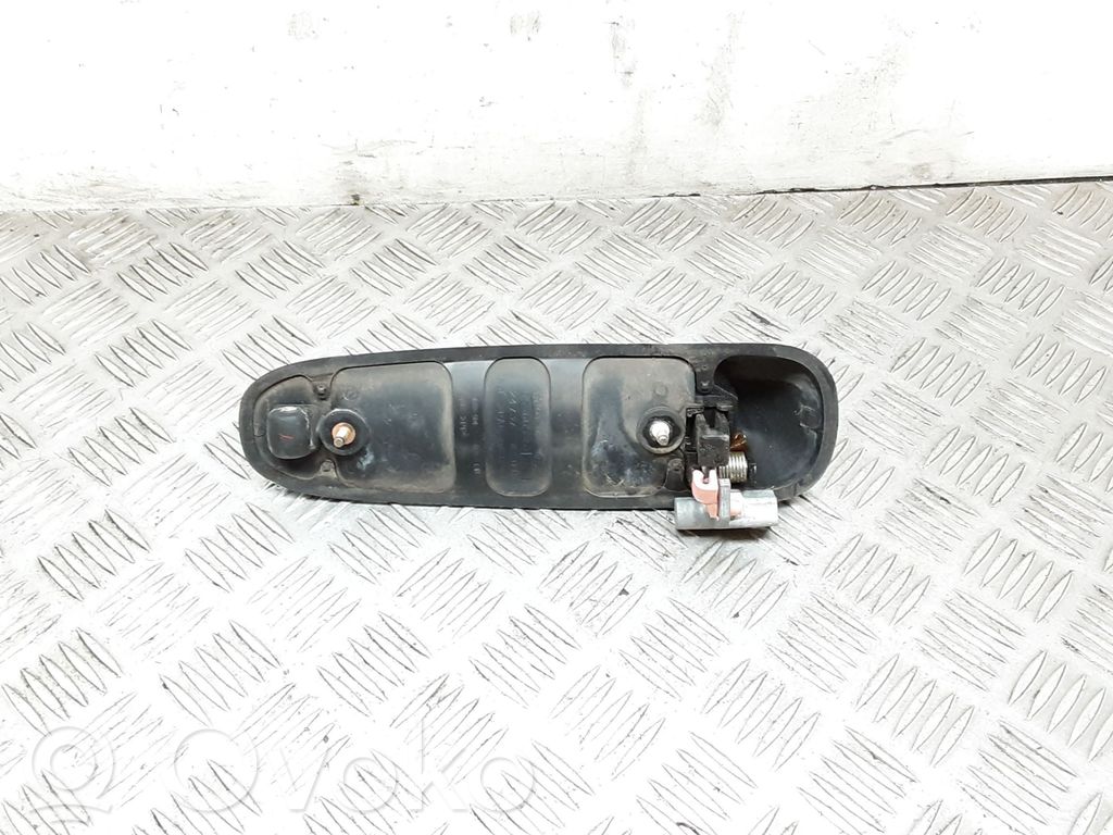 Jeep Cherokee Manecilla externa puerta trasera 
