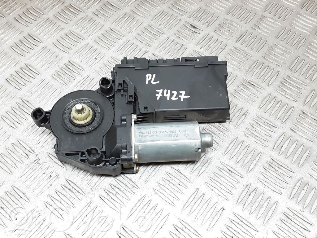 Audi A4 S4 B6 8E 8H Silnik regulatora szyby drzwi przednich 