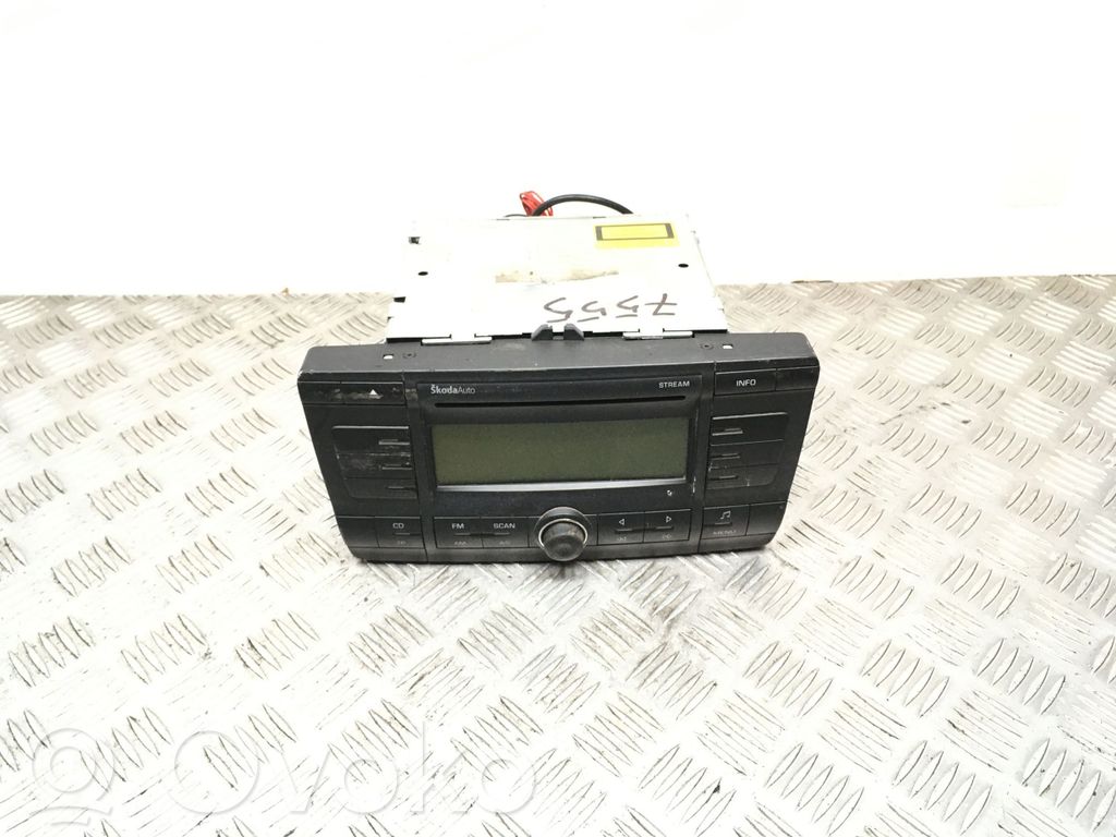 Skoda Octavia Mk2 (1Z) Unità principale autoradio/CD/DVD/GPS 