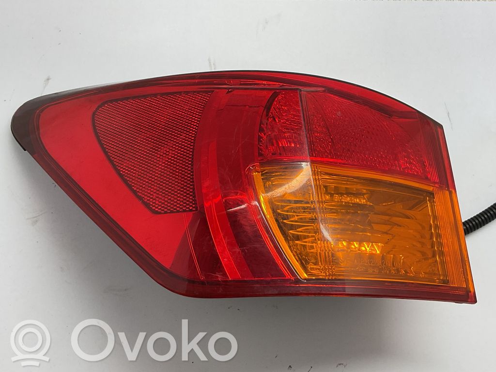 Lexus IS 220D-250-350 Galinis žibintas kėbule 