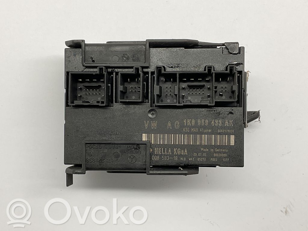 Volkswagen Golf IV Moduł / Sterownik komfortu 