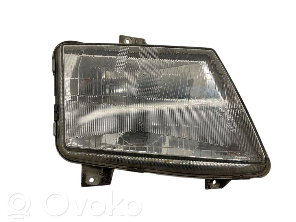 Mercedes-Benz Vito Viano W638 Lampa przednia 