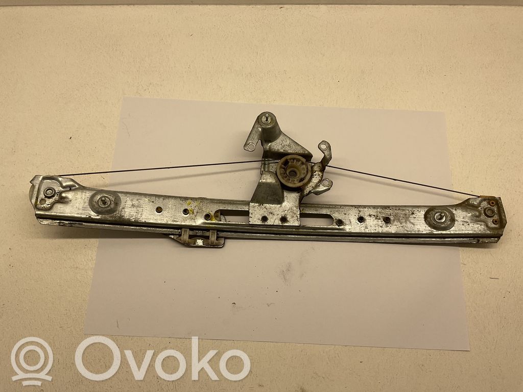 Regulador de puerta trasera con motor   8200717