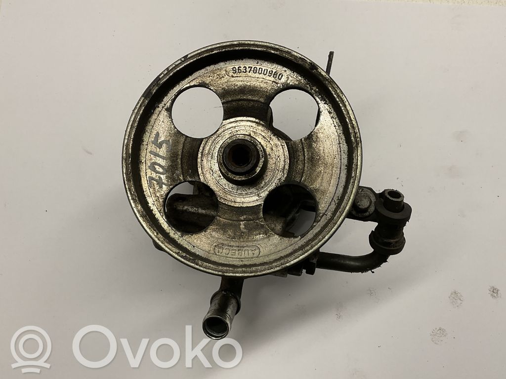 Peugeot Partner Power steering pump 