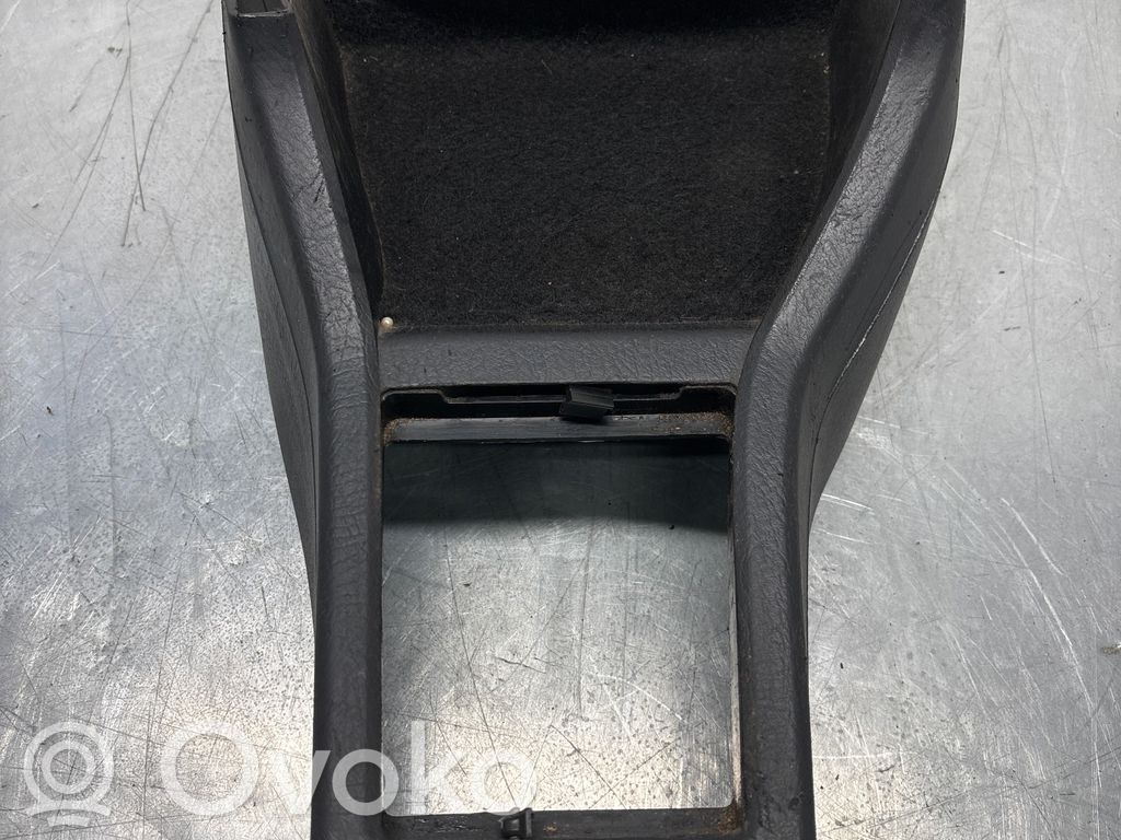 Audi 80 90 B3 Centrālā konsole 
