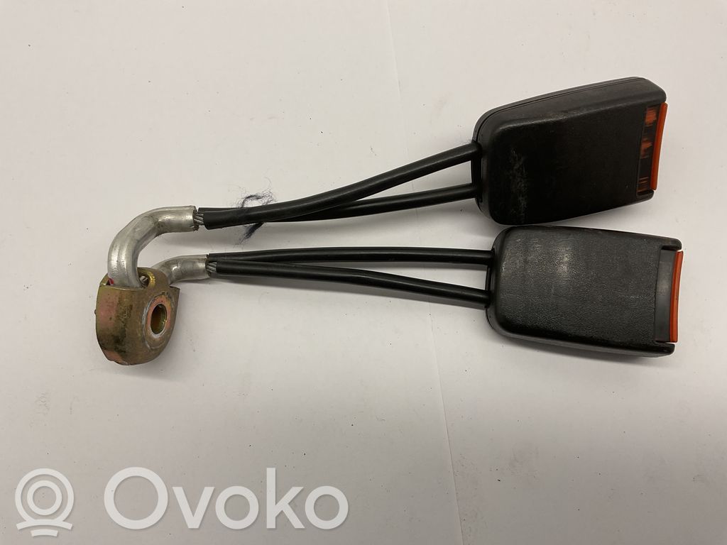 Audi 80 90 B3 Klamra środkowego pasa bezpieczeństwa fotela tylnego 