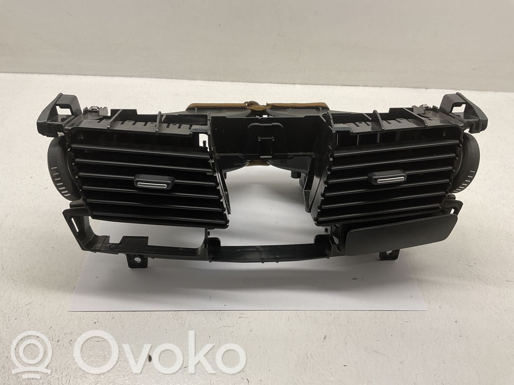 Renault Laguna III Dysze / Kratki środkowego nawiewu deski rozdzielczej 