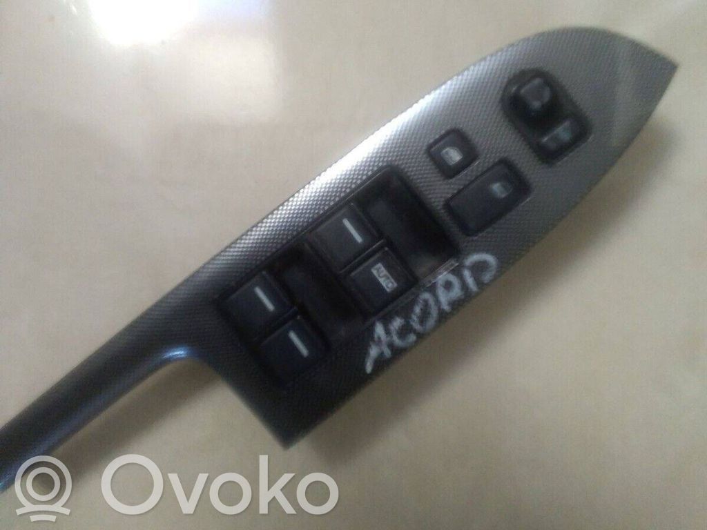 Electric window control switch   83541SE