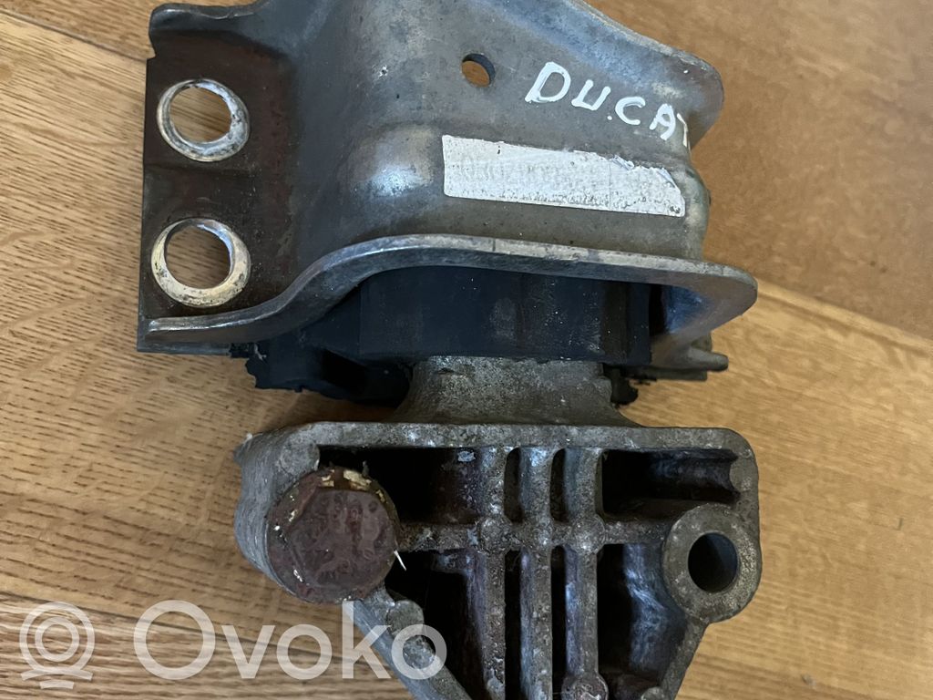 Engine mount bracket   A236013