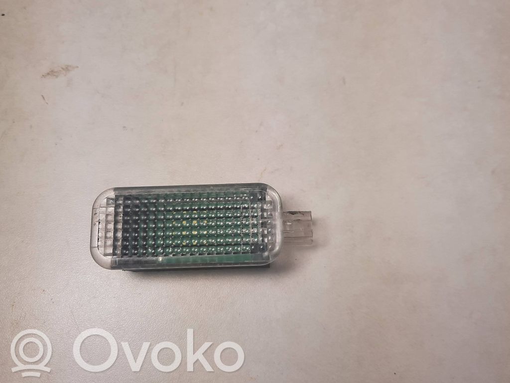 Otras luces interiores   4E0947415A