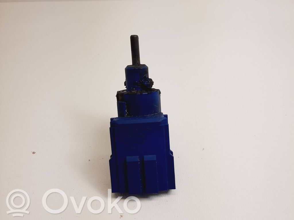 Audi A4 S4 B6 8E 8H Brake pedal sensor switch 