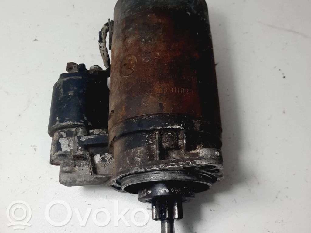 Volkswagen Golf I Rozrusznik 
