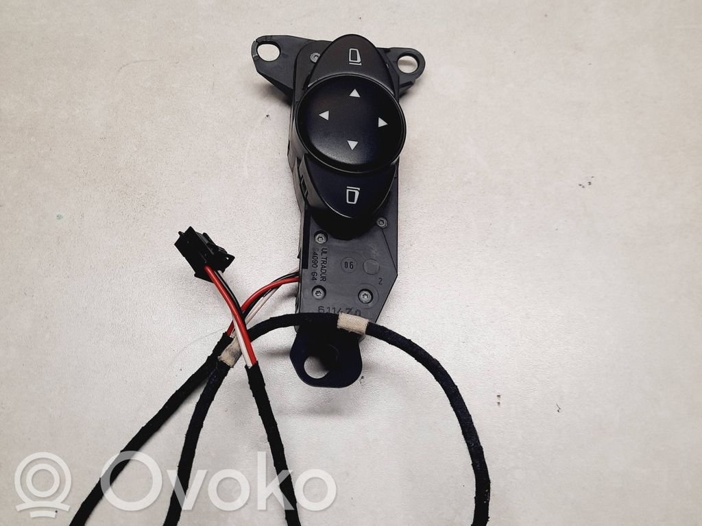 Mercedes-Benz E W211 Wing mirror switch 